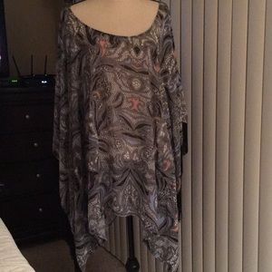 Kardashian kollection Poncho blouse